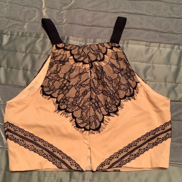 Small Top - Picture 1 of 3